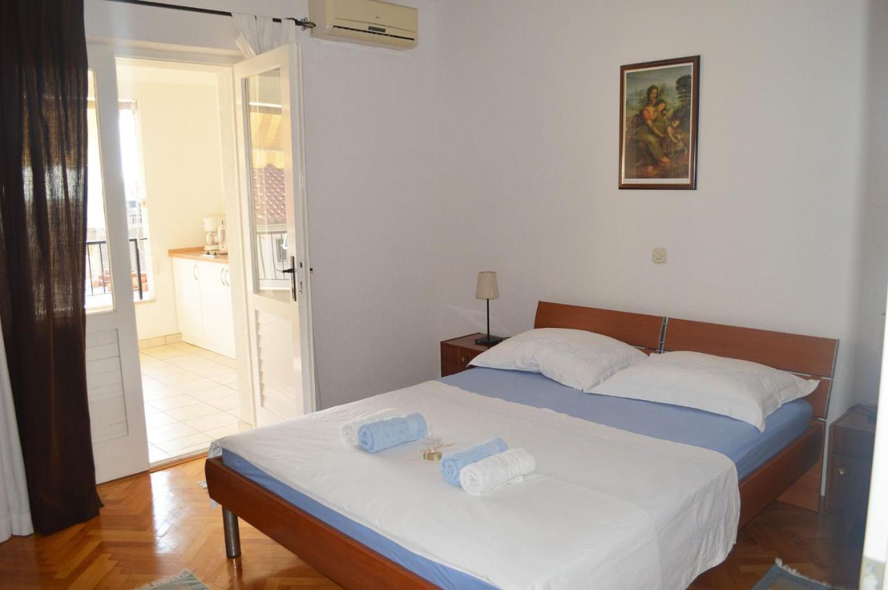 Apartments With A Parking Space Makarska - 11361 Exterior foto